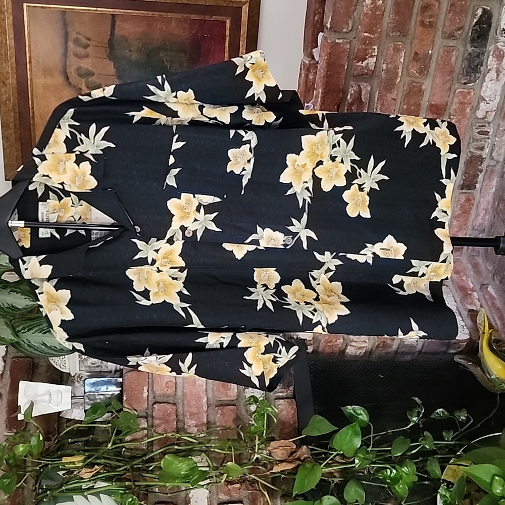 Vintage 90s Tommy Bahama Black Floral 100% Silk Hawaiian Shirt